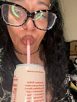 PichyPrettyPussy online show from 11-16-25, 04:34