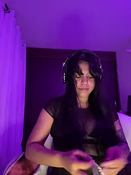 Snapshot of Naiara_sex chatting on 11-21-25, 06:23 Naiara sex online show from 11-21-25, 06:23