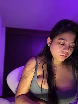 Snapshot of Naiara_sex chatting on 12-05-25, 05:05 Naiara sex online show from 12-05-25, 05:05