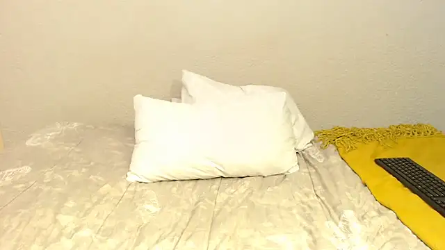 zandile online show from 10-19-25, 04:51