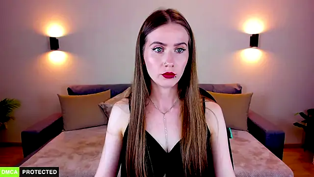 TheWoman   online show from 10-21-25, 06:19