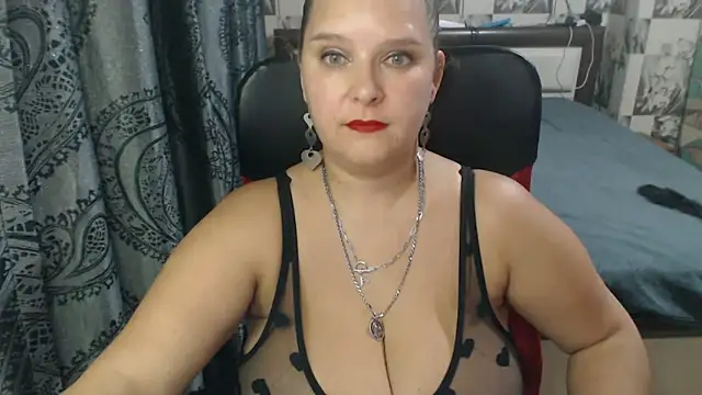 Snapshot of Boolochka chatting on 10-29-25, 08:43 Boolochka online show from 10-29-25, 08:43