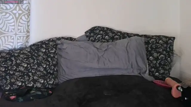 TsSnailGirl69 online show from 03-12-25, 07:49