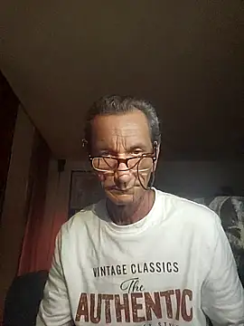 Python43 online show from 02-11-26, 10:04