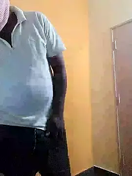 Indianguymohan online show from 10-17-25, 04:42