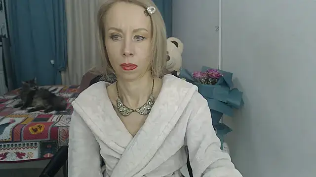 LuxuryNika online show from 12-17-24, 04:11