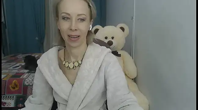 LuxuryNika online show from 12-23-24, 02:50