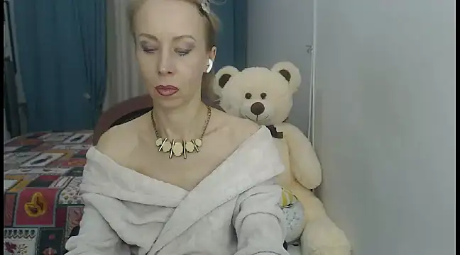 LuxuryNika online show from 12-23-24, 06:05