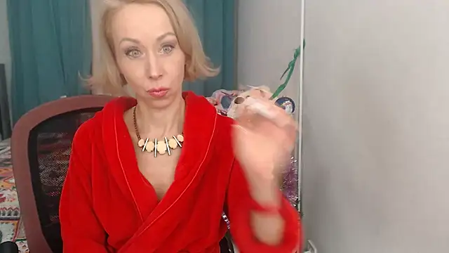 LuxuryNika online show from 01-01-25, 08:58