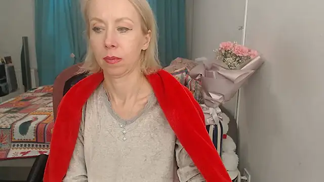 LuxuryNika online show from 10-06-25, 01:30