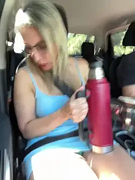 Snapshot of Gatitacarlita chatting on 12-18-24, 05:52 Gatitacarlita online show from 12-18-24, 05:52