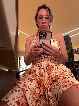 Snapshot of Gatitacarlita chatting on 03-13-25, 08:11 Gatitacarlita online show from 03-13-25, 08:11