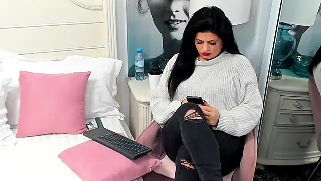 Snapshot of Heidix chatting on 01-16-25, 04:07 Heidix online show from 01-16-25, 04:07