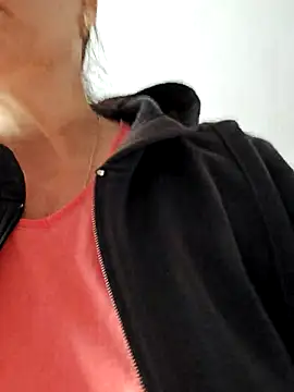 IsabelleCraft online show from 11-03-25, 09:21