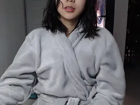 Snapshot of Bigg_Pussyy_Catt chatting on 12-27-24, 04:26 Bigg Pussyy Catt online show from 12-27-24, 04:26