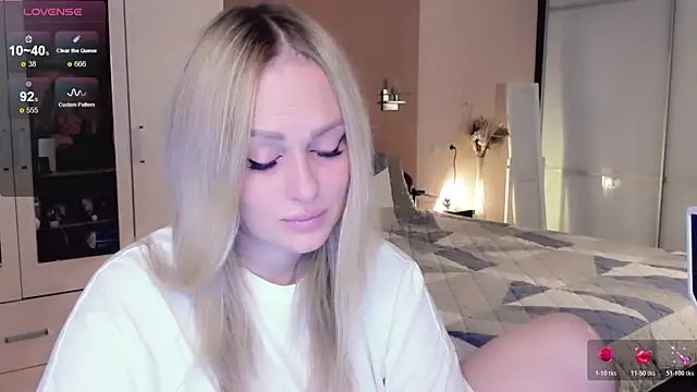 Libby Nora online show from 10-25-25, 09:39