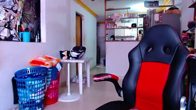 Lion Grrr online show from 11-09-25, 02:37