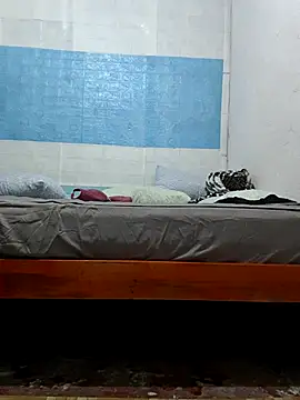 XXLorie 02 online show from 03-08-26, 02:04