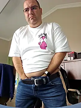 Andrew1900529 online show from 12-03-25, 09:29