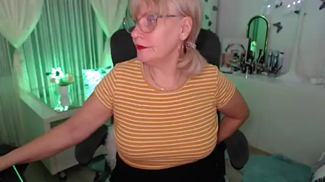 Ghertrude52 online show from 01-09-26, 04:04