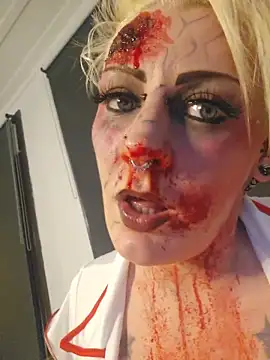 Snapshot of PinkTheHawk chatting on 10-31-25, 08:26 PinkTheHawk online show from 10-31-25, 08:26