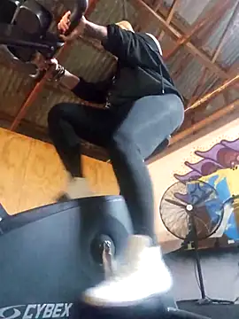 Snapshot of PinkTheHawk chatting on 11-19-25, 07:30 PinkTheHawk online show from 11-19-25, 07:30