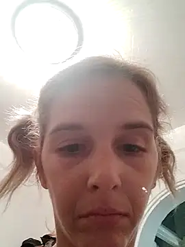 SexxyLety online show from 10-29-25, 04:31