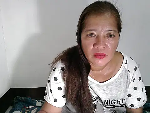 Snapshot of wethornypussy4u chatting on 01-27-25, 12:58 wethornypussy4u online show from 01-27-25, 12:58