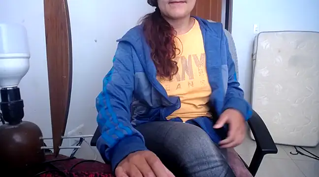 Snapshot of Mia_davis01 chatting on 03-12-25, 02:12 Mia davis01 online show from 03-12-25, 02:12