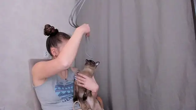 why again me online show from 02-10-25, 07:28