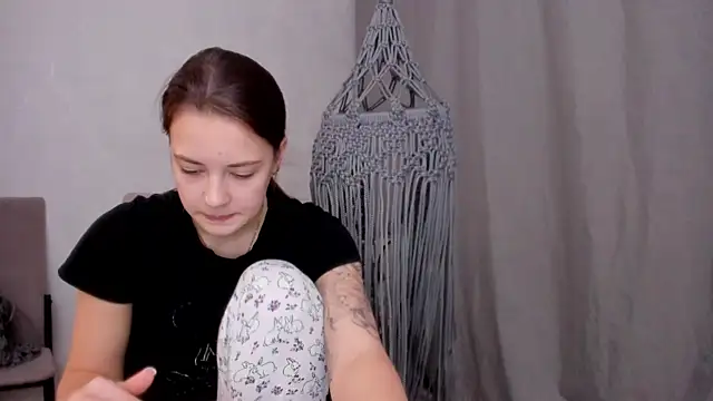 why again me online show from 03-05-25, 06:23