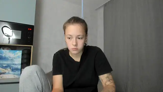 why again me online show from 09-30-25, 06:46