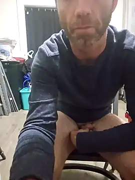 Snapshot of Cooking_Cristal chatting on 10-20-25, 05:19 Cooking Cristal online show from 10-20-25, 05:19