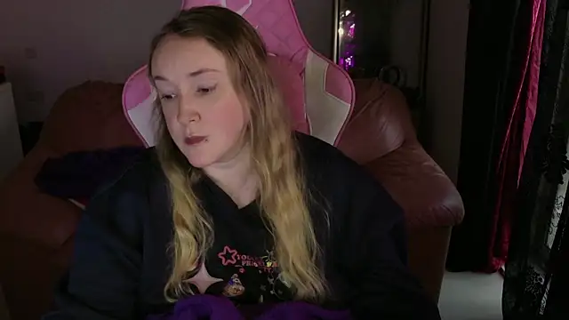 kisicaxx online show from 01-21-25, 04:16