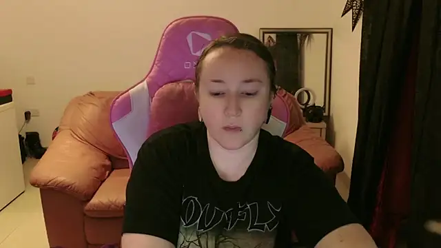 kisicaxx online show from 01-26-25, 05:55