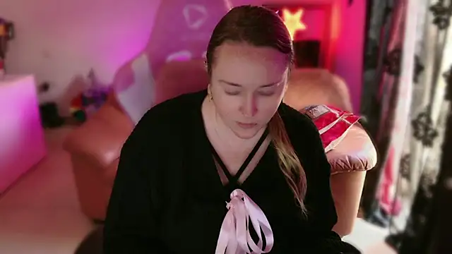 kisicaxx online show from 03-04-25, 12:01