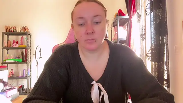 kisicaxx online show from 12-18-25, 09:26