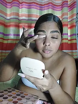 Snapshot of missmelissa_ chatting on 11-05-25, 11:43 missmelissa online show from 11-05-25, 11:43