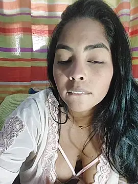 Snapshot of missmelissa_ chatting on 11-11-25, 11:43 missmelissa online show from 11-11-25, 11:43