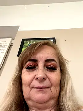 Snapshot of Irina2909@xh chatting on 10-09-25, 10:35 Irina2909xh online show from 10-09-25, 10:35