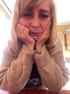 Snapshot of Irina2909@xh chatting on 10-27-25, 11:25 Irina2909xh online show from 10-27-25, 11:25