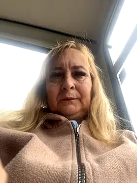 Snapshot of Irina2909@xh chatting on 11-12-25, 12:16 Irina2909xh online show from 11-12-25, 12:16