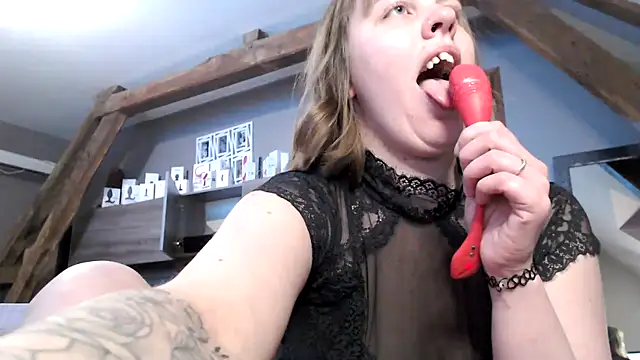 MissGirly online show from 02-21-25, 08:27