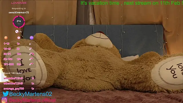 Snapshot of BeckyMartens chatting on 01-25-25, 06:12 BeckyMartens online show from 01-25-25, 06:12