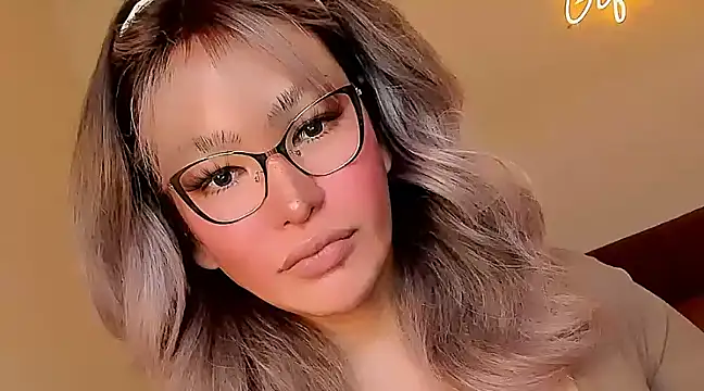 Snapshot of GiftedGirl4u chatting on 03-07-25, 06:24 GiftedGirl4u online show from 03-07-25, 06:24