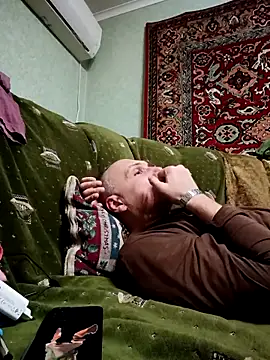 Snapshot of Sam_Colt chatting on 12-19-25, 02:02 Sam Colt online show from 12-19-25, 02:02