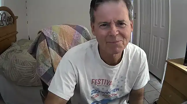 nakeedcowboi65 online show from 01-01-25, 01:59