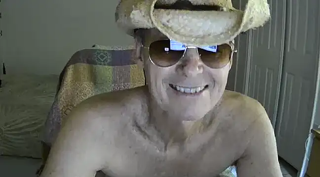 nakeedcowboi65 online show from 01-17-25, 09:28