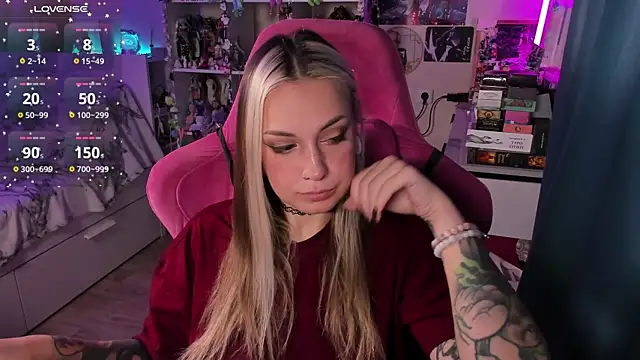 ChloeKohaku online show from 11-23-25, 06:35