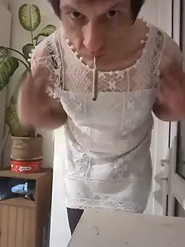 Snapshot of maciej chatting on 12-11-24, 05:53 maciej online show from 12-11-24, 05:53